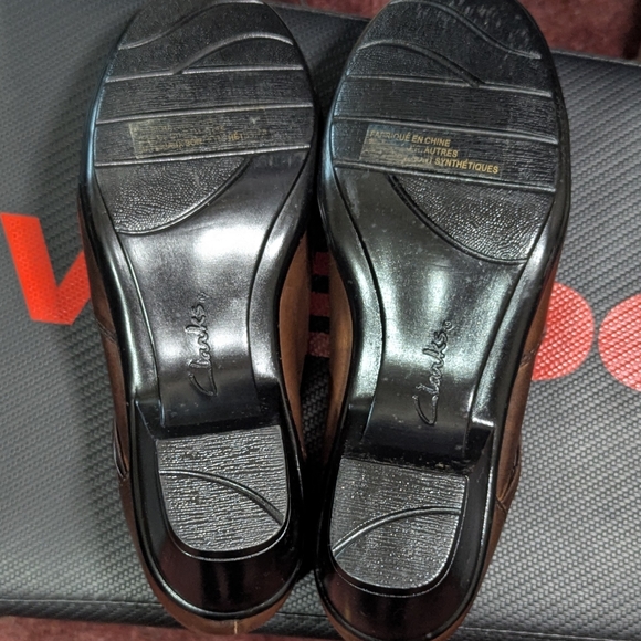 Clarks Womens Brown Leather Slip On Comfort Shoes Size 8 NWOT Work Office Casual - Picture 5 of 8